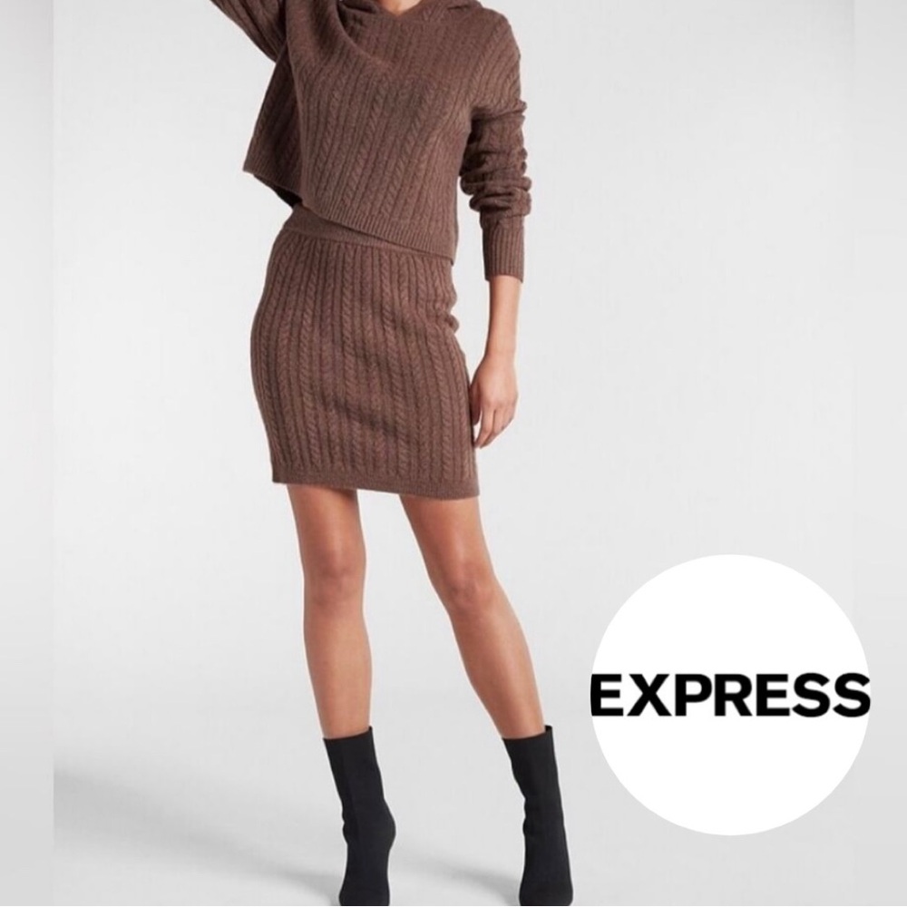 Express Brown Knit Set. Top sm oversized, pencil skirt size M with stretch.